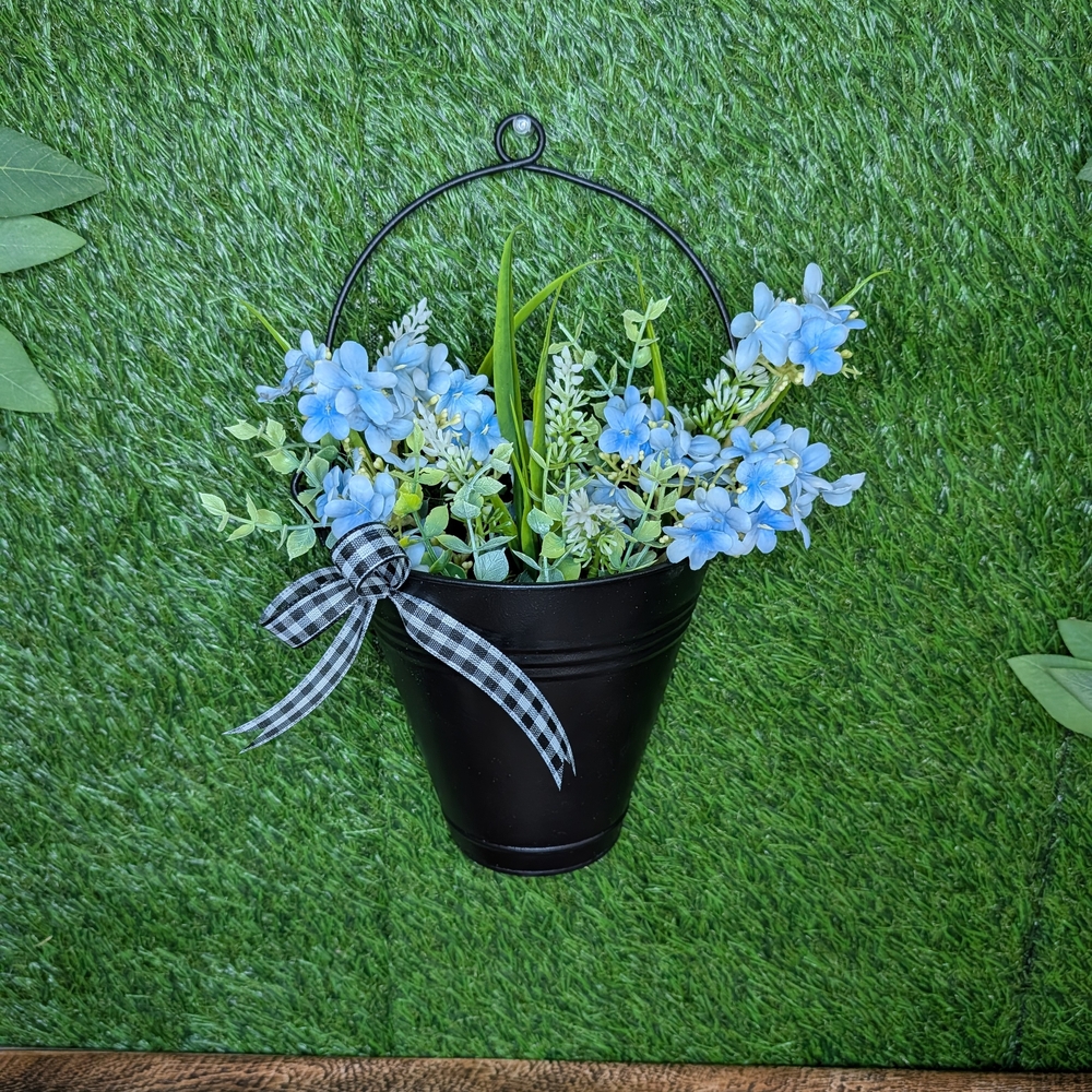 Metal Hanging Planter